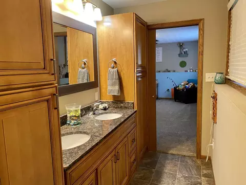 523 Juniper Dr, Bismarck, ND 58503 photo 33
