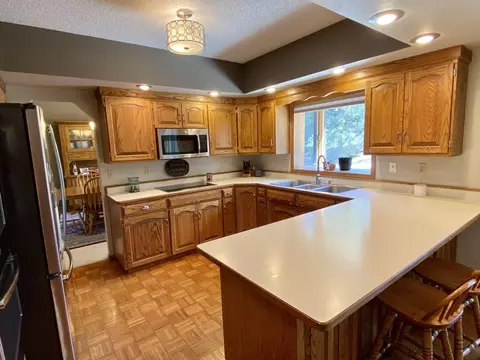 523 Juniper Dr, Bismarck, ND 58503 photo 8