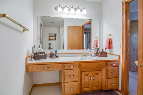756 Juniper Dr, Bismarck, ND 58503 photo 34