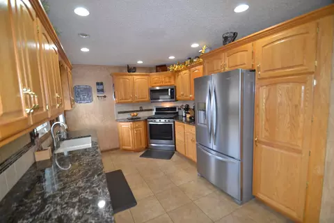 2005 Harmon Ave, Bismarck, ND 58501 photo 12