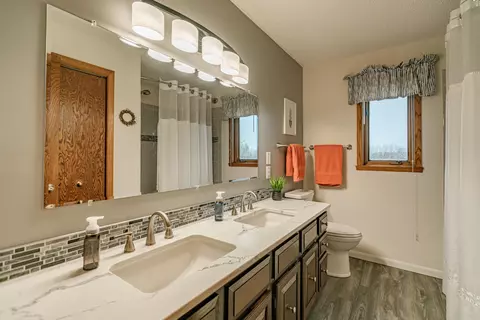 3065 Dublin Dr, Bismarck, ND 58503 photo 8