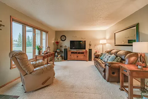 3065 Dublin Dr, Bismarck, ND 58503 photo 12