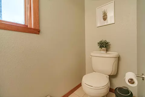 3065 Dublin Dr, Bismarck, ND 58503 photo 28