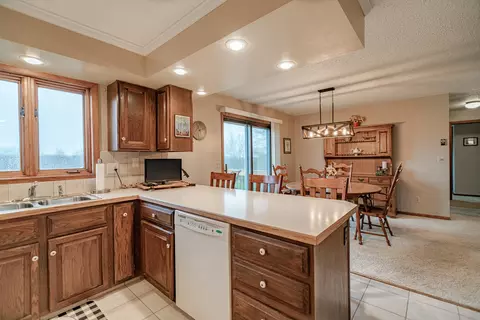3065 Dublin Dr, Bismarck, ND 58503 photo 24