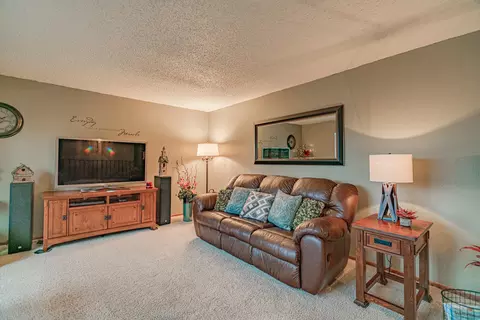 3065 Dublin Dr, Bismarck, ND 58503 photo 13