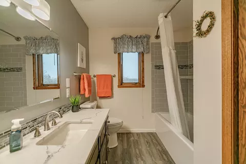 3065 Dublin Dr, Bismarck, ND 58503 photo 9