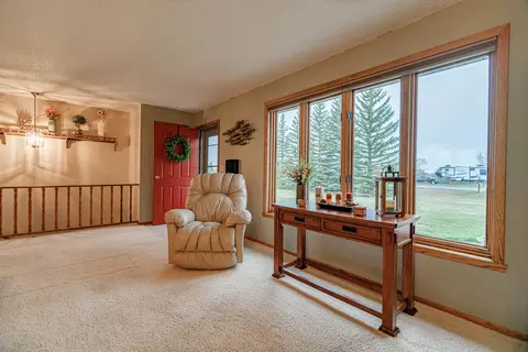 3065 Dublin Dr, Bismarck, ND 58503 photo 16