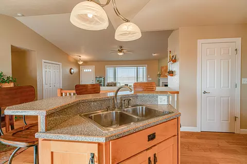 10438 214th Ave NE, Baldwin, ND 58521 photo 9