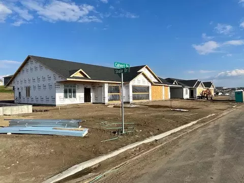 419 Calvert Dr, Bismarck, ND 58503 photo 3
