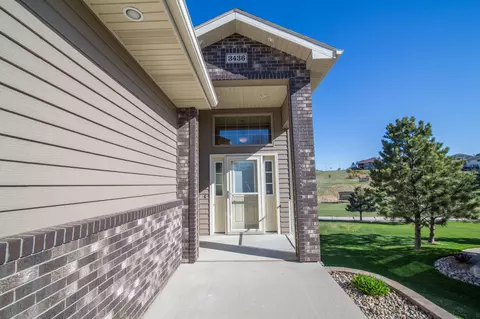 3436 Thunderbird Ln, Bismarck, ND 58503 photo 3