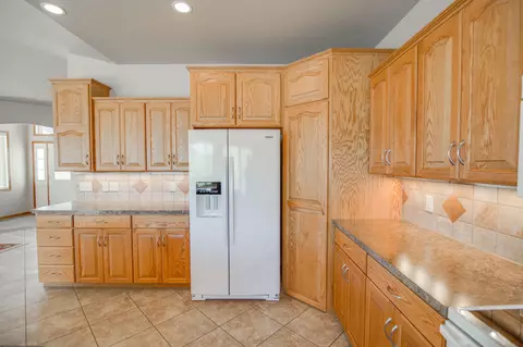 3436 Thunderbird Ln, Bismarck, ND 58503 photo 21