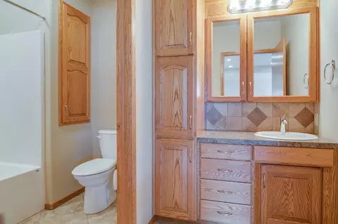 3436 Thunderbird Ln, Bismarck, ND 58503 photo 63