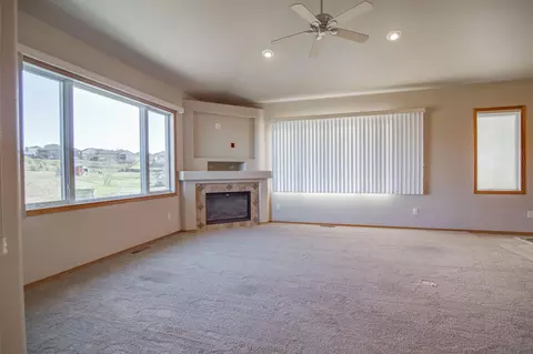 3436 Thunderbird Ln, Bismarck, ND 58503 photo 15