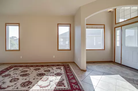 3436 Thunderbird Ln, Bismarck, ND 58503 photo 5