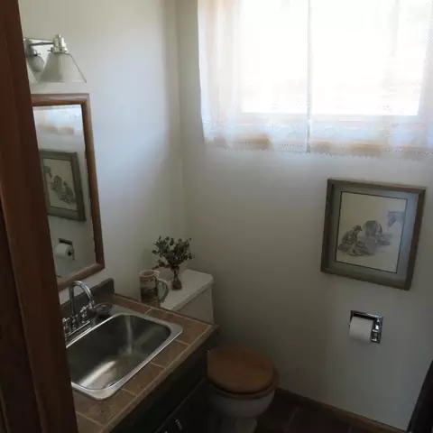 1708 Harmon Ave, Bismarck, ND 58501 photo 15