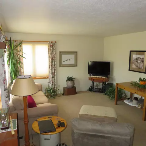 1708 Harmon Ave, Bismarck, ND 58501 photo 5