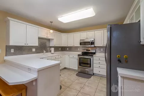 606 Collins Ct NW, Mandan, ND 58554 photo 10