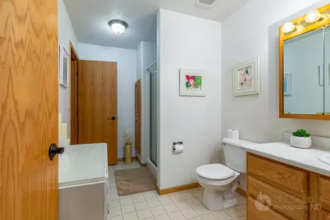 606 Collins Ct NW, Mandan, ND 58554 photo 31