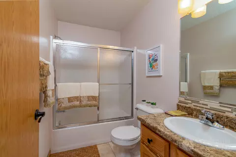 606 Collins Ct NW, Mandan, ND 58554 photo 25