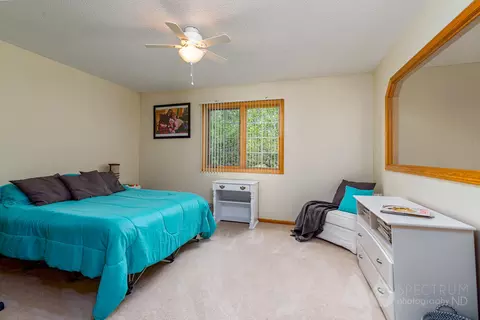 606 Collins Ct NW, Mandan, ND 58554 photo 19