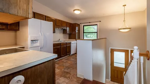 603 Craig Dr NW, Mandan, ND 58554 photo 5