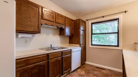 603 Craig Dr NW, Mandan, ND 58554 photo 4
