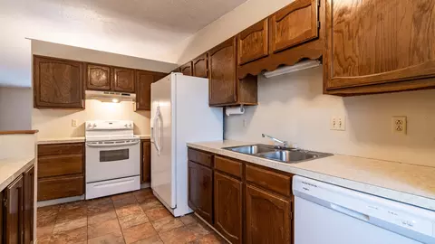 603 Craig Dr NW, Mandan, ND 58554 photo 3