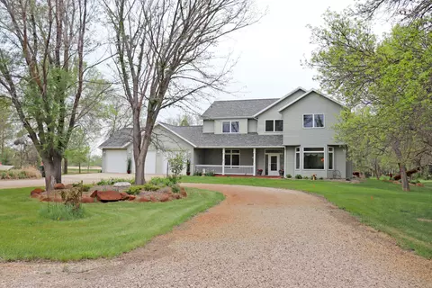 6410 Sully Dr, Bismarck, ND 58504 photo 1