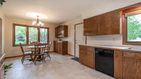 109 Apollo Ave, Bismarck, ND 58503 photo 9