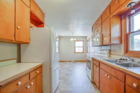 607 16th St S, Bismarck, ND 58504 photo 5