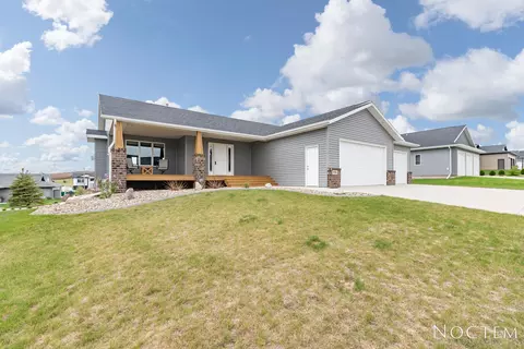 4706 Grey Hawk Ln, Bismarck, ND 58503 photo 38
