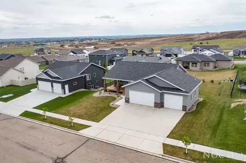 4706 Grey Hawk Ln, Bismarck, ND 58503 photo 32