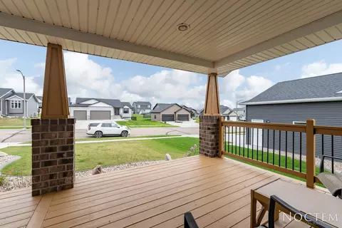 4706 Grey Hawk Ln, Bismarck, ND 58503 photo 41