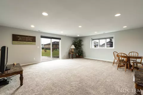 4706 Grey Hawk Ln, Bismarck, ND 58503 photo 19