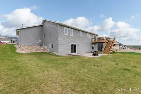 4706 Grey Hawk Ln, Bismarck, ND 58503 photo 45