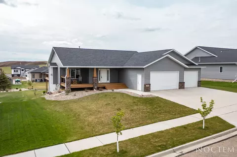 4706 Grey Hawk Ln, Bismarck, ND 58503 photo 34