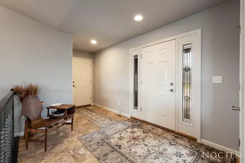 4706 Grey Hawk Ln, Bismarck, ND 58503 photo 2