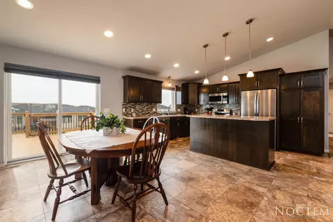 4706 Grey Hawk Ln, Bismarck, ND 58503 photo 6