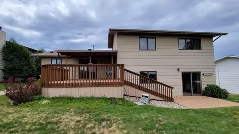 2329 Jackson Ave, Bismarck, ND 58501 photo 3