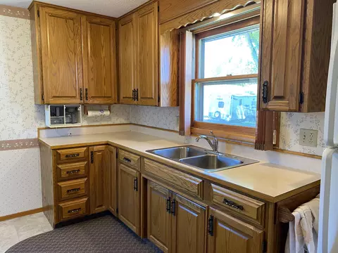 332 E Capitol Ave, Bismarck, ND 58501 photo 3