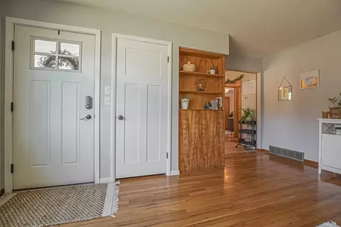 523 Gary Ave, Bismarck, ND 58501 photo 5