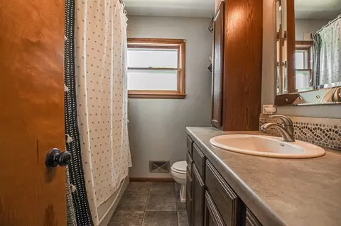 523 Gary Ave, Bismarck, ND 58501 photo 24