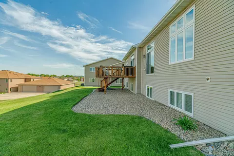 1749 Calgary Loop, Bismarck, ND 58503 photo 47