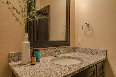 1749 Calgary Loop, Bismarck, ND 58503 photo 34