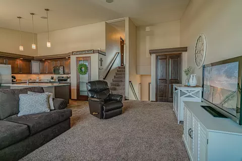 1749 Calgary Loop, Bismarck, ND 58503 photo 19