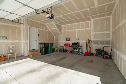 1749 Calgary Loop, Bismarck, ND 58503 photo 45