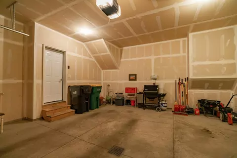 1749 Calgary Loop, Bismarck, ND 58503 photo 44