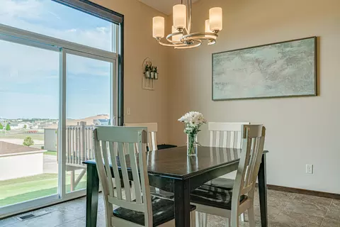 1749 Calgary Loop, Bismarck, ND 58503 photo 5