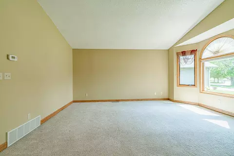 4714 Pintail Loop SE, Mandan, ND 58554 photo 9