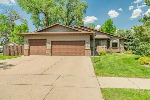 4714 Pintail Loop SE, Mandan, ND 58554 photo 1